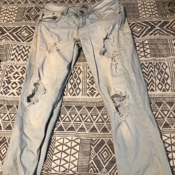 CLOTHING BUNDLE! (NIKE, ADIDAS, VS PINK, ETC.) - Picture 6 of 8